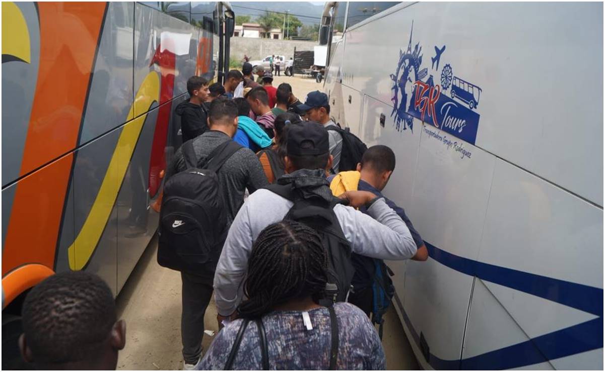 Lista de heridos en volcadura de autobús que dejó 16 migrantes muertos en Oaxaca