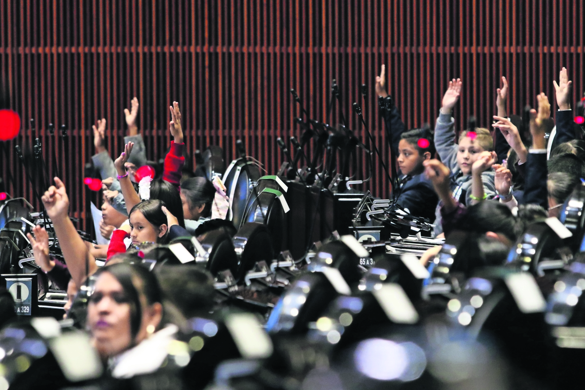 Plantean en San lázaro legislar para proteger datos personales de menores de edad