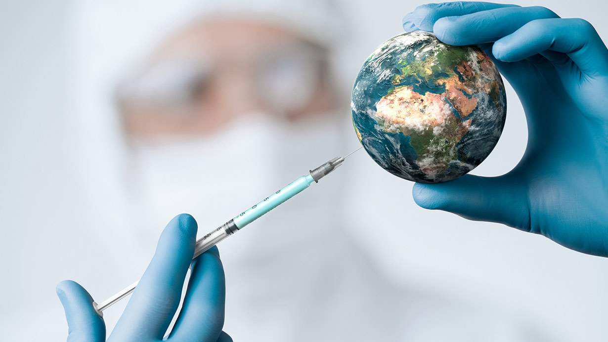 OMS defiende las vacunas; salvaron al menos 154 millones de vidas en 50 años, destaca