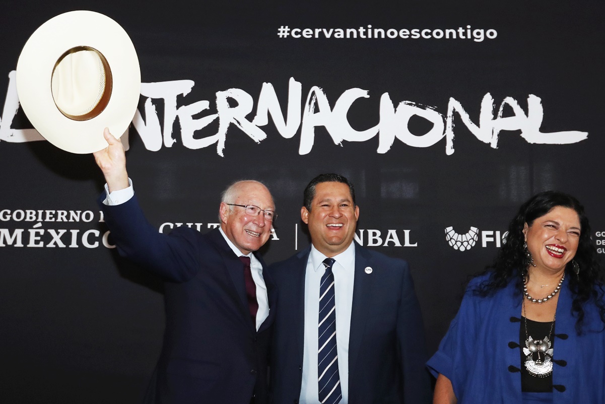 "Aún queda mucho por hacer en la historia entre México y Estados": Ken Salazar en representación del país invitado al Cervantino