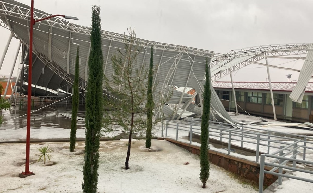 Fuertes lluvias y granizadas provocan caos vial y daños en Río Grande, Zacatecas