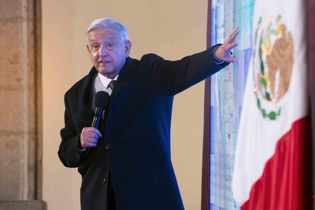 Presidente López Obrador analiza proyecto del tren México-Querétaro