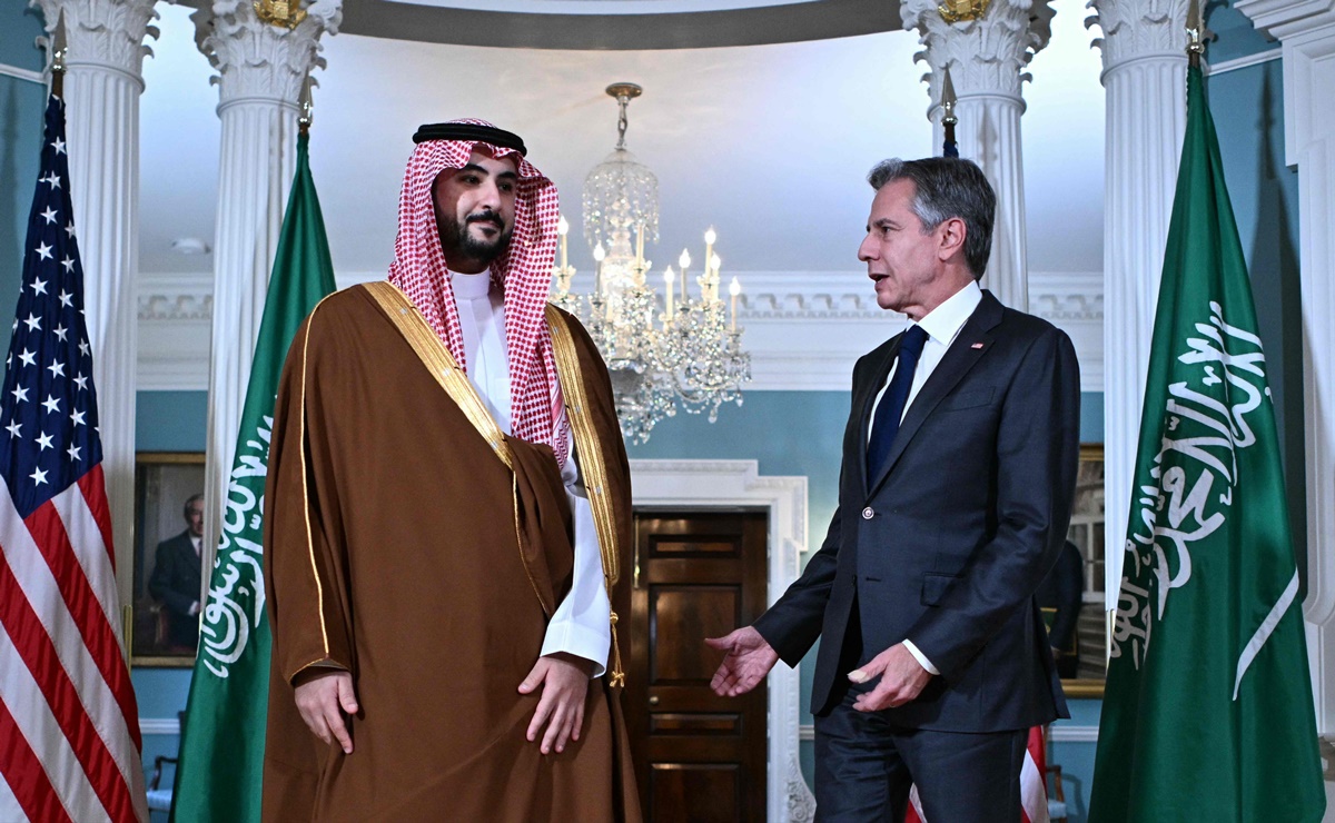 EU y Arabia Saudita señalan su apoyo a una paz sostenible entre israelíes y palestinos