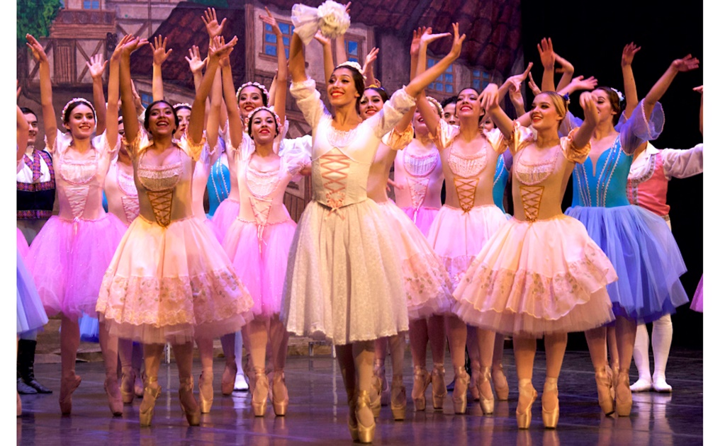 El romance y los celos del ballet "Coppelia" regresan a los escenarios