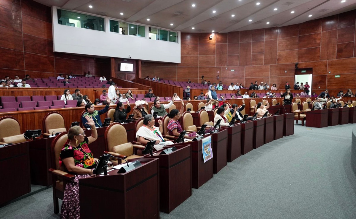 Congreso de Oaxaca rechaza exhorto para revisar errores en libros de texto