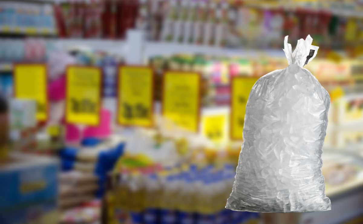 Tiendas hacen hielo y bolis sin sabor para atender demanda