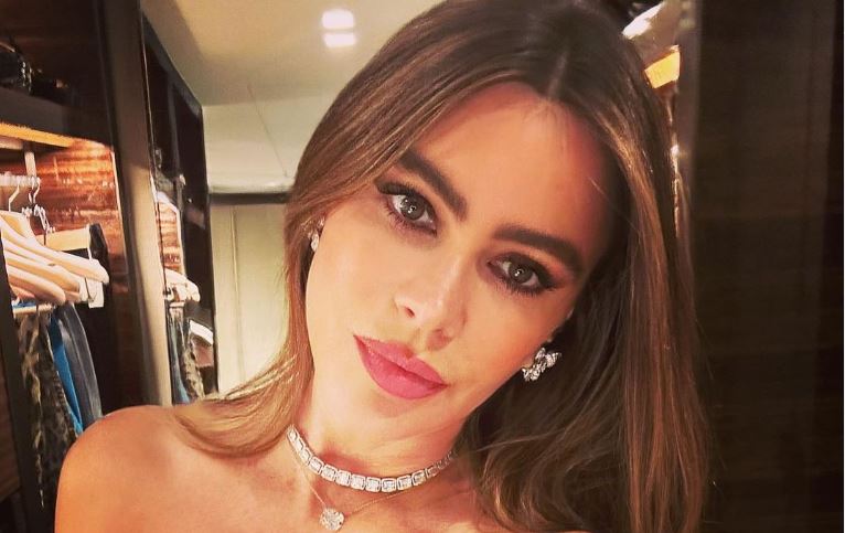 Sofía Vergara presume piernas de infarto en sensual body negro