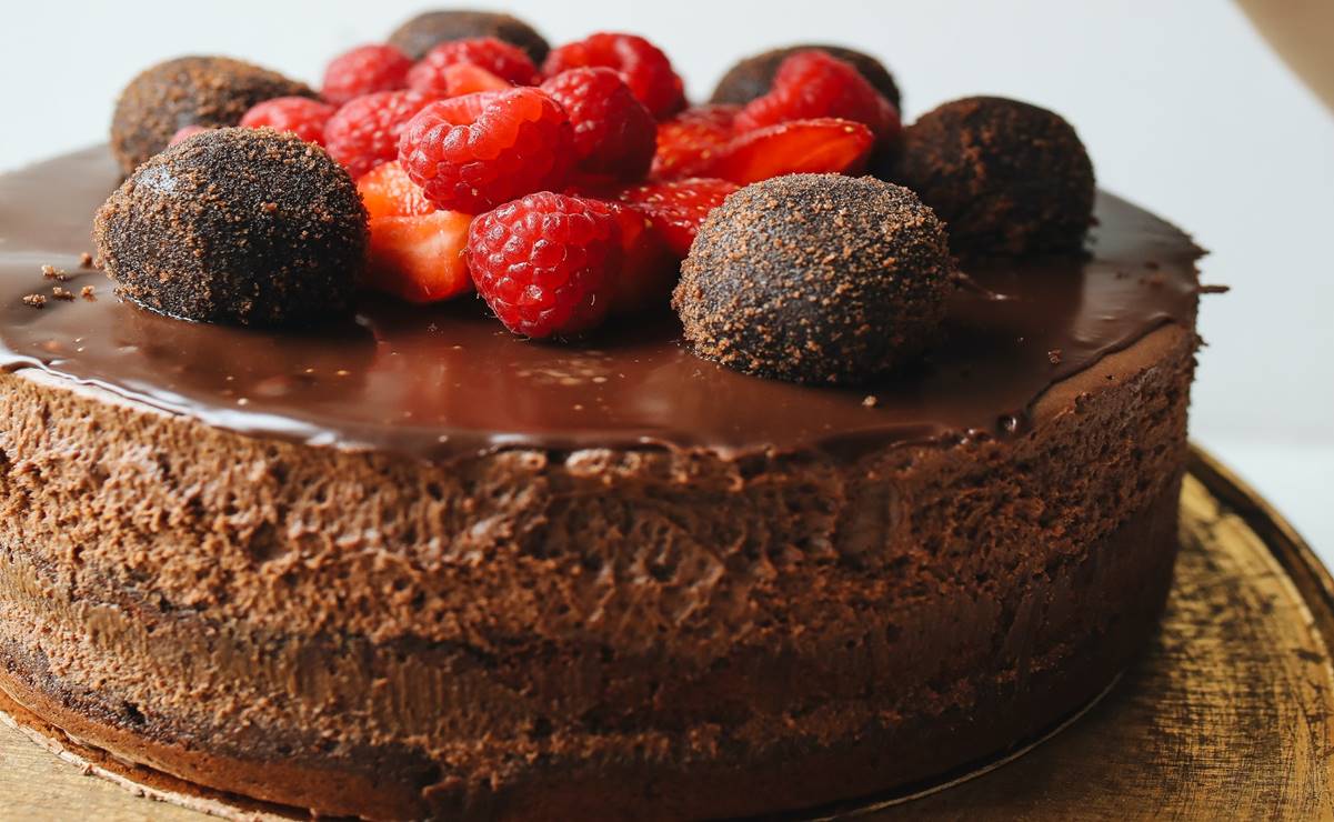 Hornea este delicioso pastel de chocolate