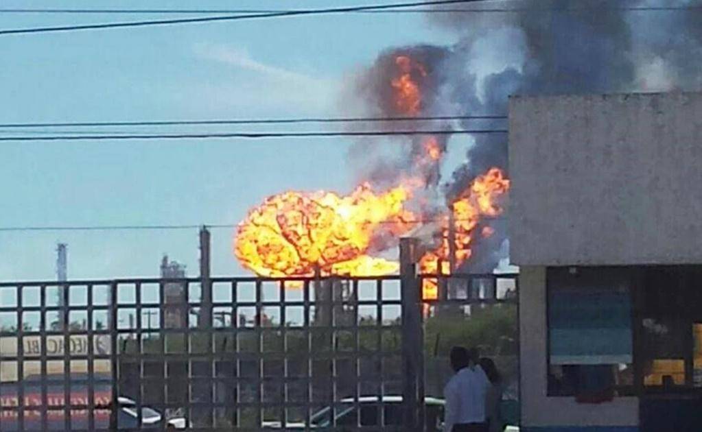 8 injured in fire at Mexican oil refinery 