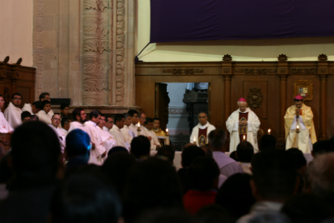 Sacerdotes no podrán inducir voto: Guerra