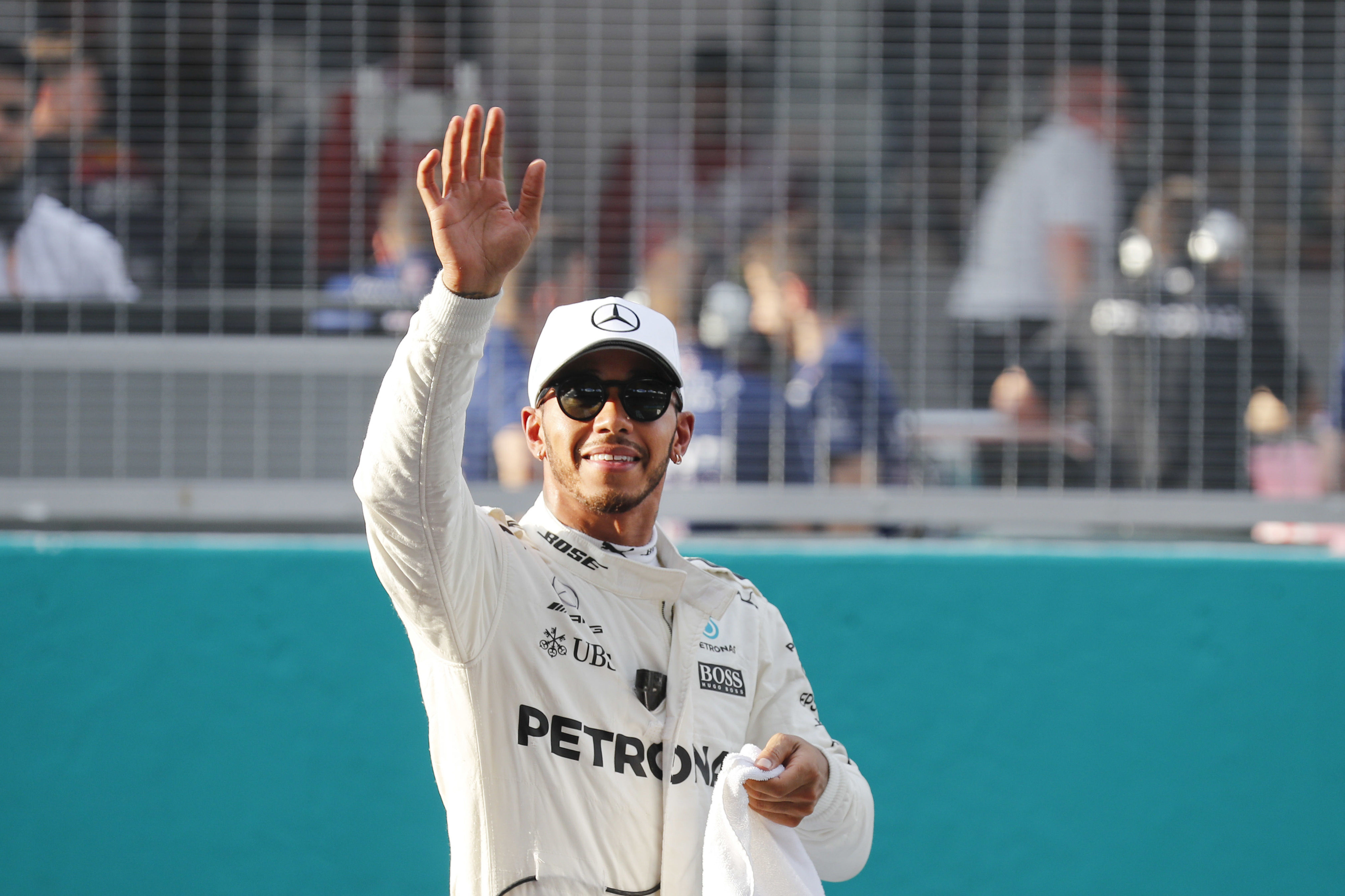 Lewis Hamilton logra la pole en el GP de Malasia 