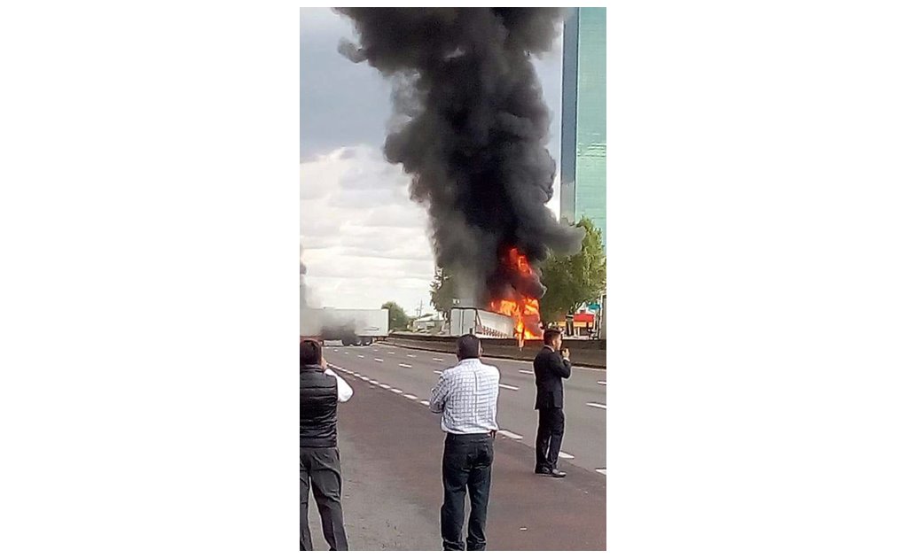 Reabren circulación en la México-Puebla tras bloqueo 