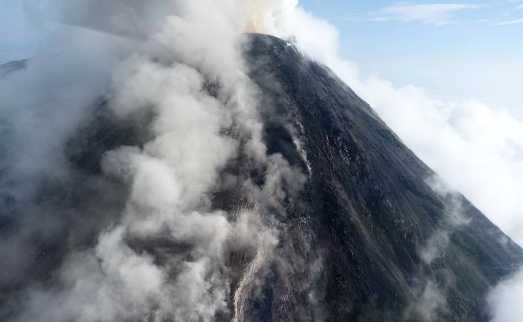 Mantienen zonas de seguridad en Colima y Jalisco por Volcán de Fuego