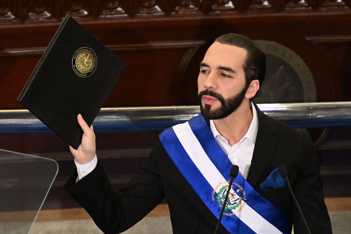 Nayib Bukele va por la reelección en El Salvador, pese a que Constitución lo prohíbe