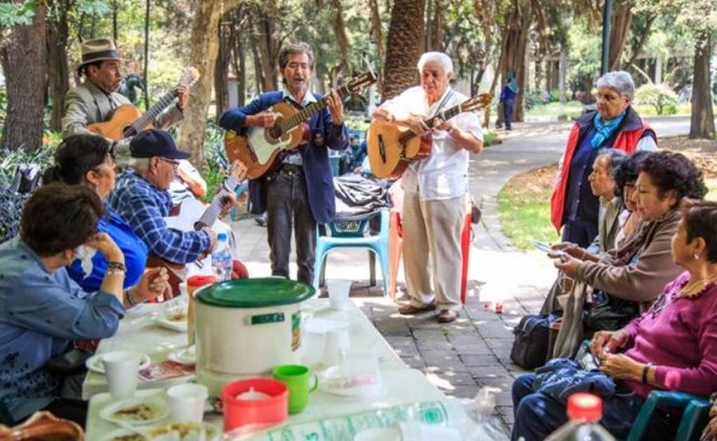 Celebrarán a abuelitos en Chapultepec