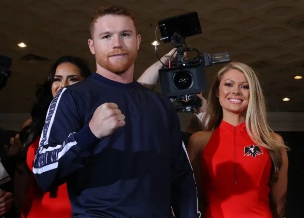 Si tengo la posibilidad de noquearlo, lo haré: Canelo