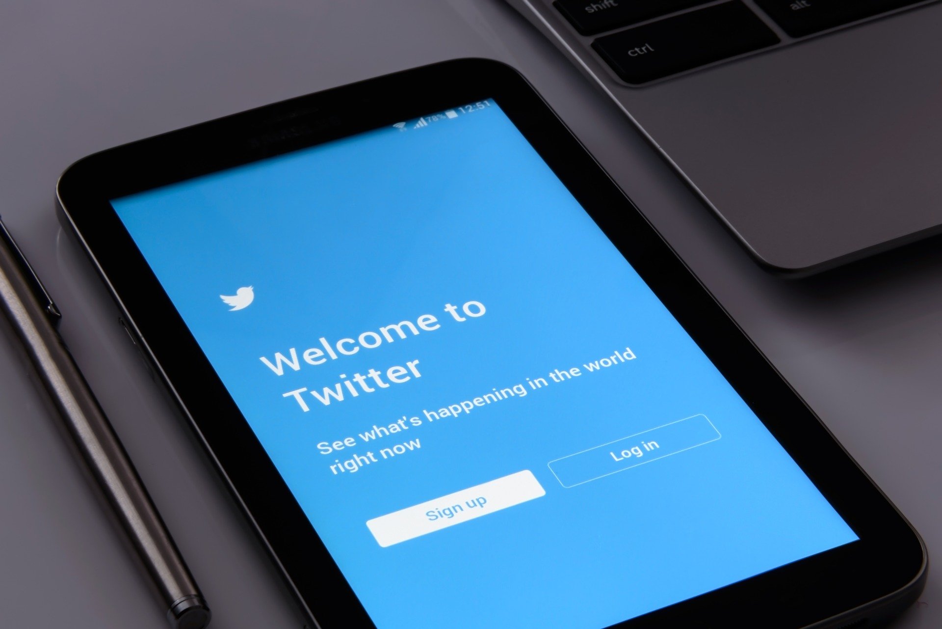 Twitter hará recomendaciones personalizadas de tuits divertidos y virales