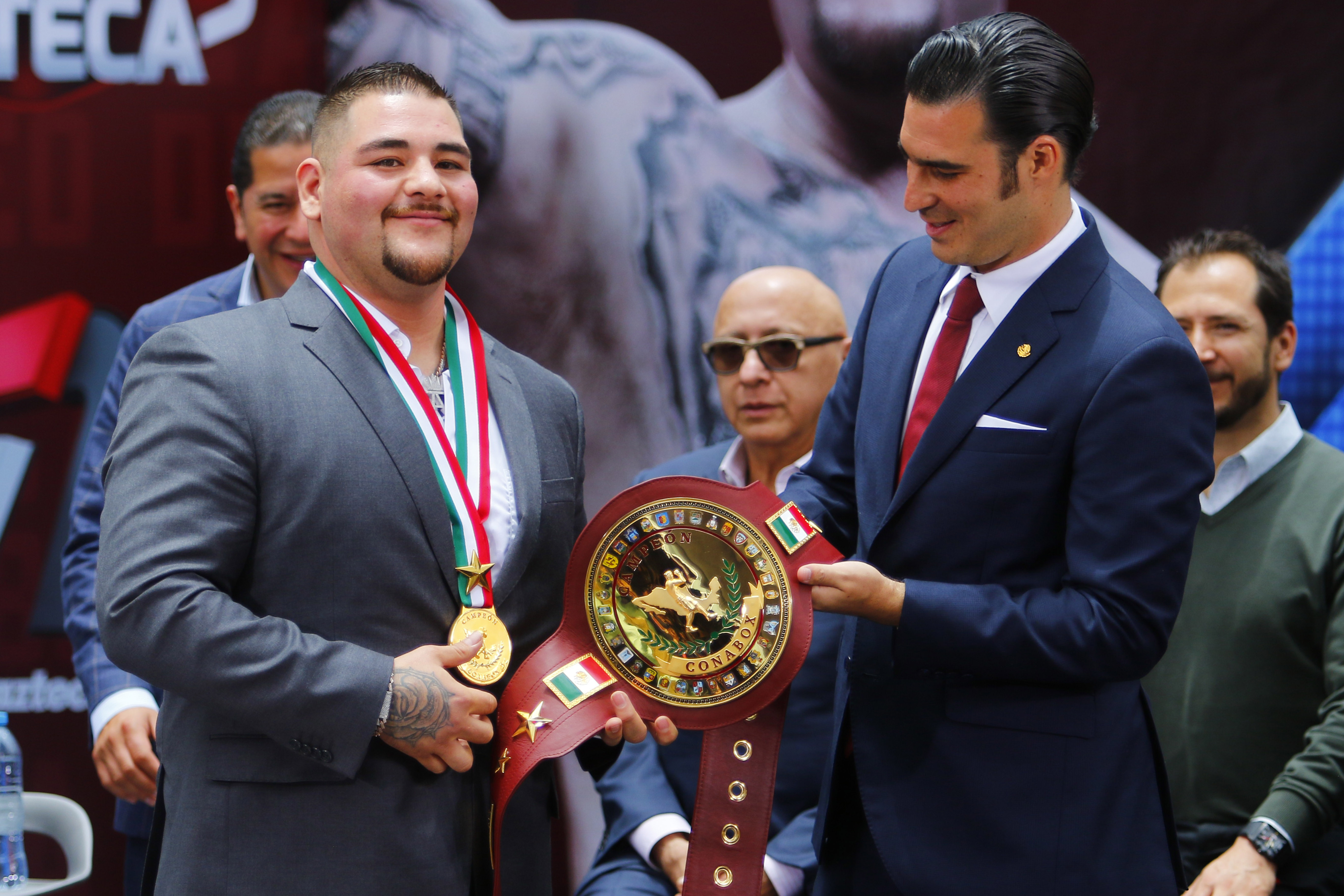 Andy Ruiz, orillado a pelear en Arabia Saudita