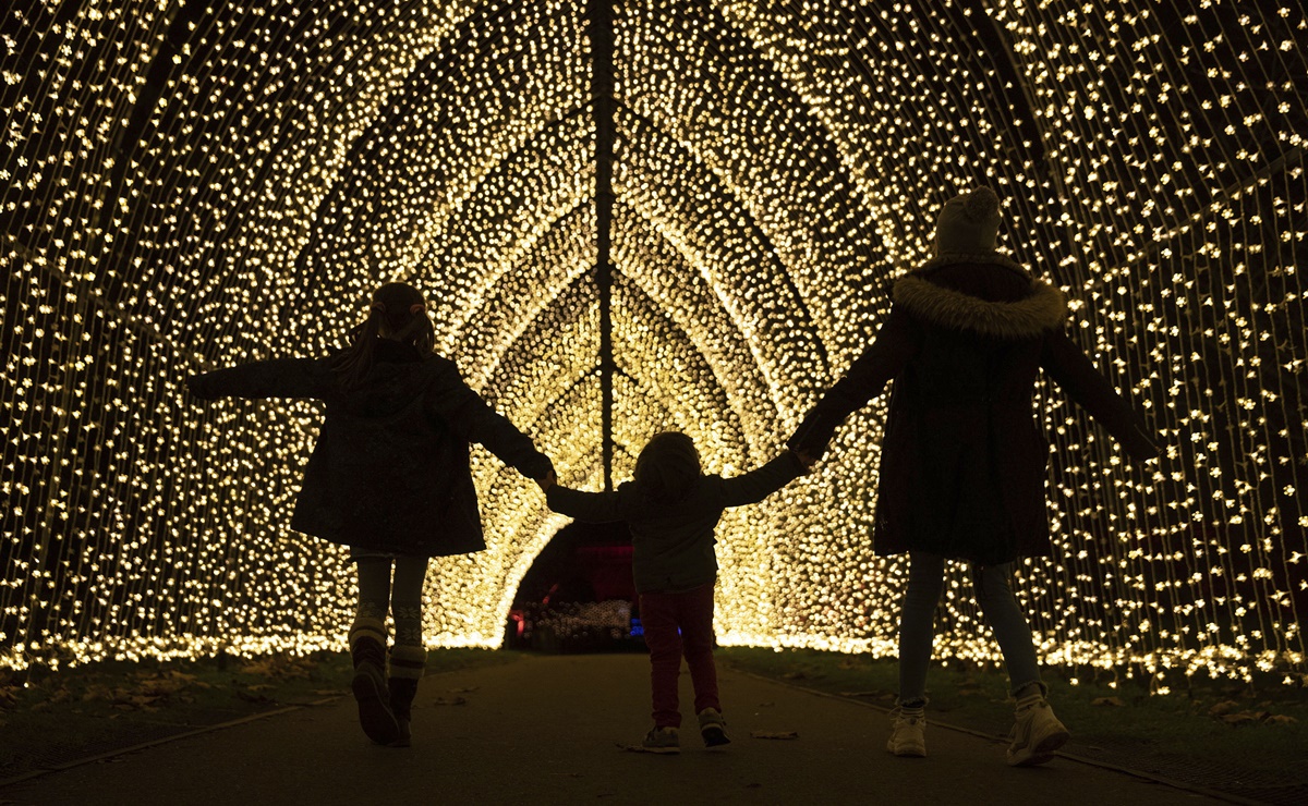 La historia detrás del origen de las luces navideñas