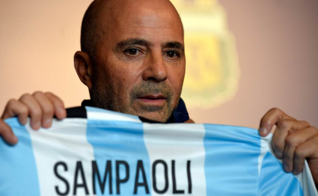 Sampaoli asume como DT Argentina; espera versión "más genuina" de Messi