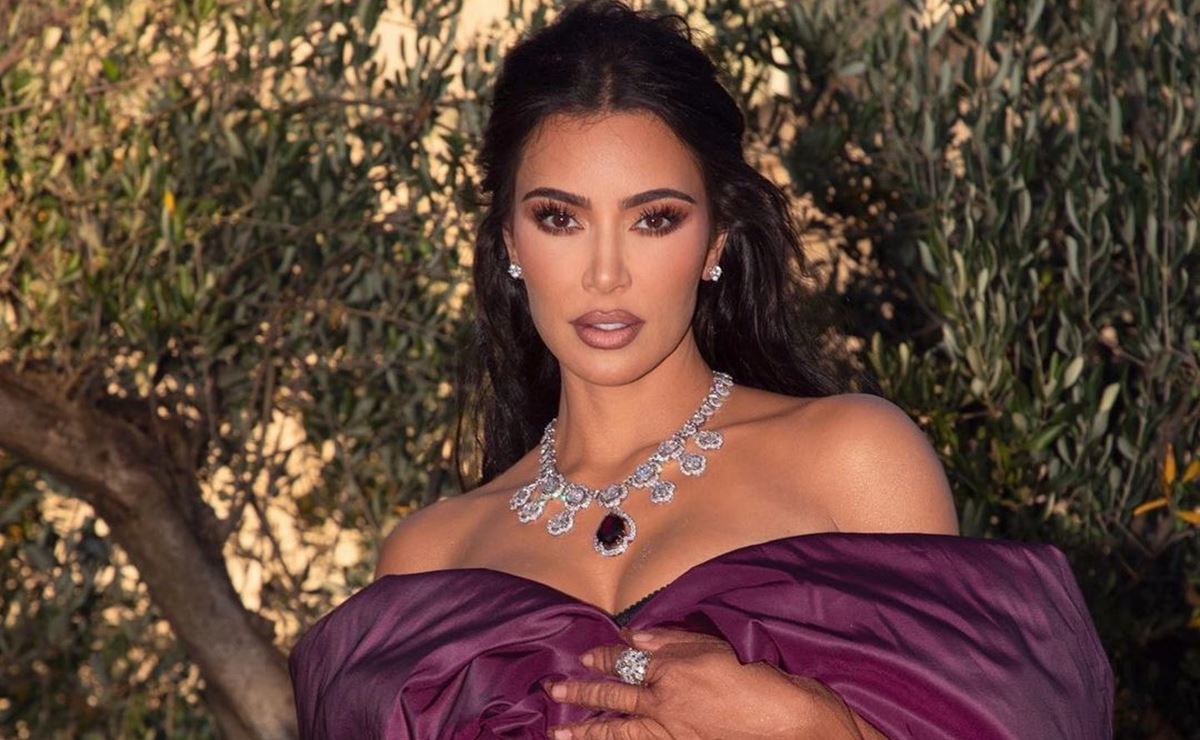 Kim Kardashian sorprende como imagen de nueva campaña de Marc Jacobs