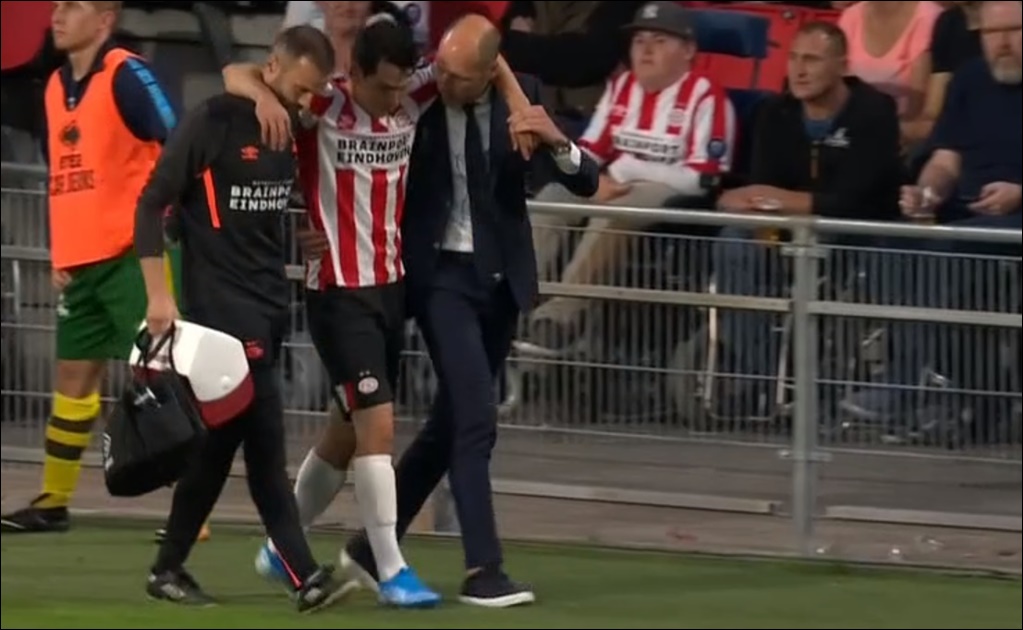 ‘Chucky’ Lozano sale lesionado en partido del PSV