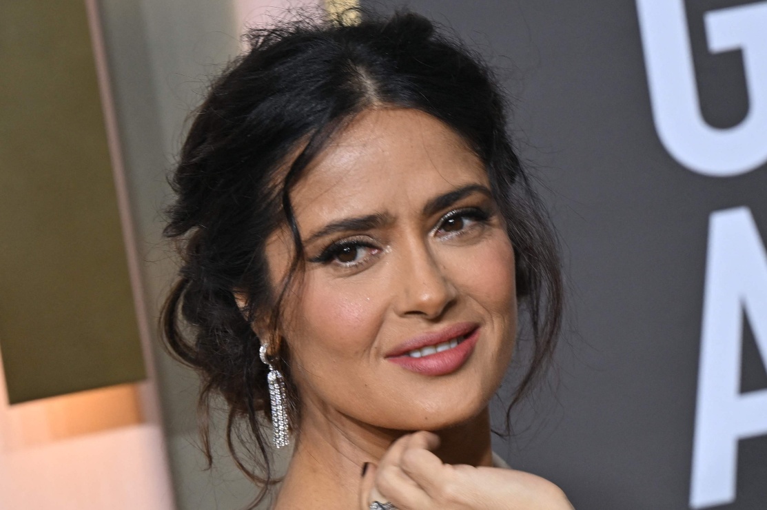 Salma Hayek asegura que la edad no debe influir en la sensualidad