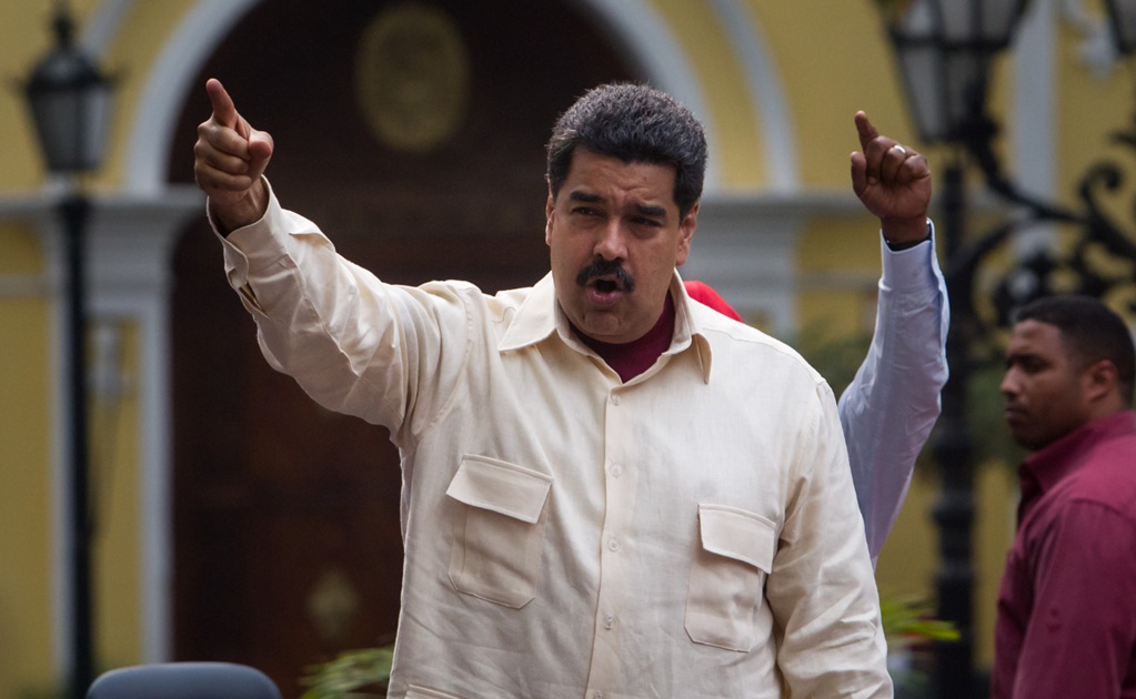 Maduro anuncia "juramentación" e identificación de chavistas