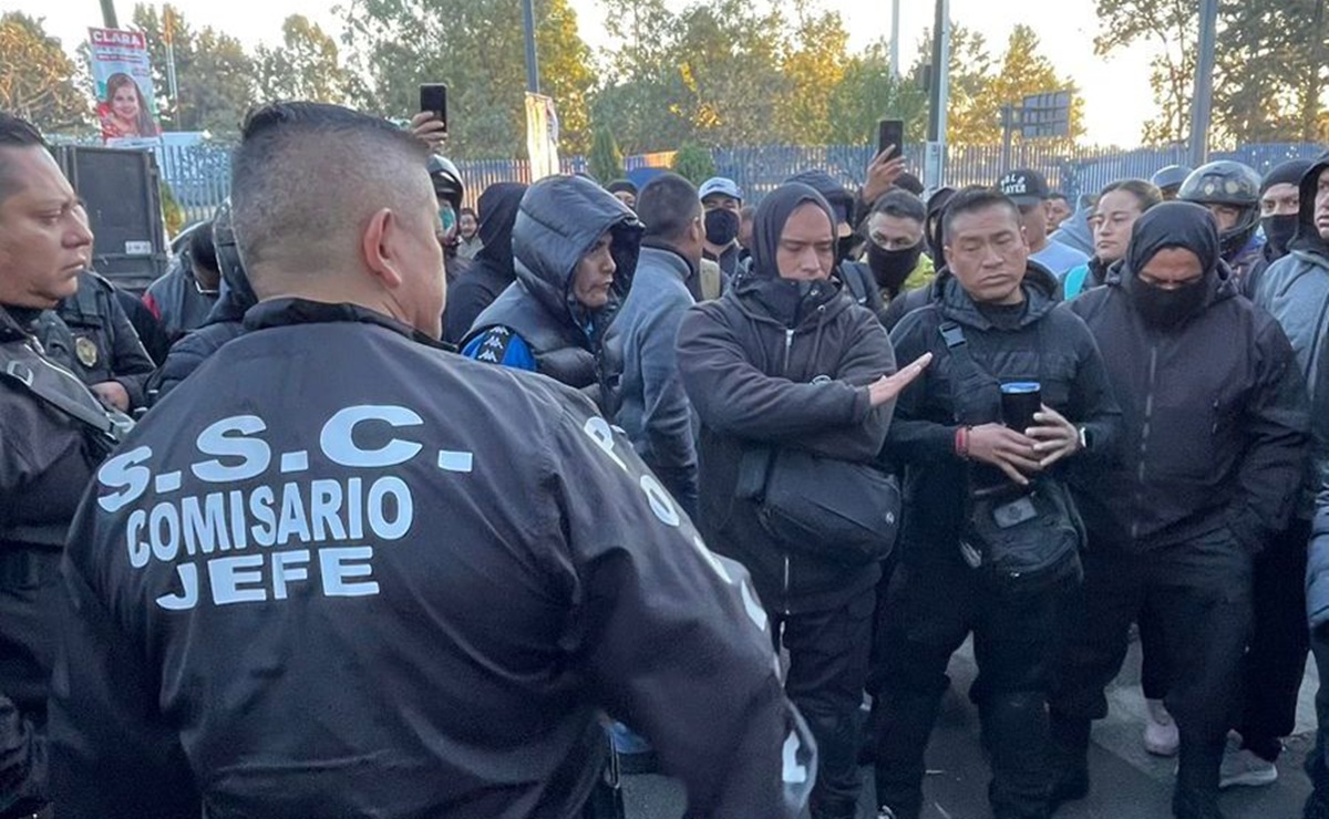 Policías metropolitanos se manifiestan contra su mando "Zorro" por abusos laborales
