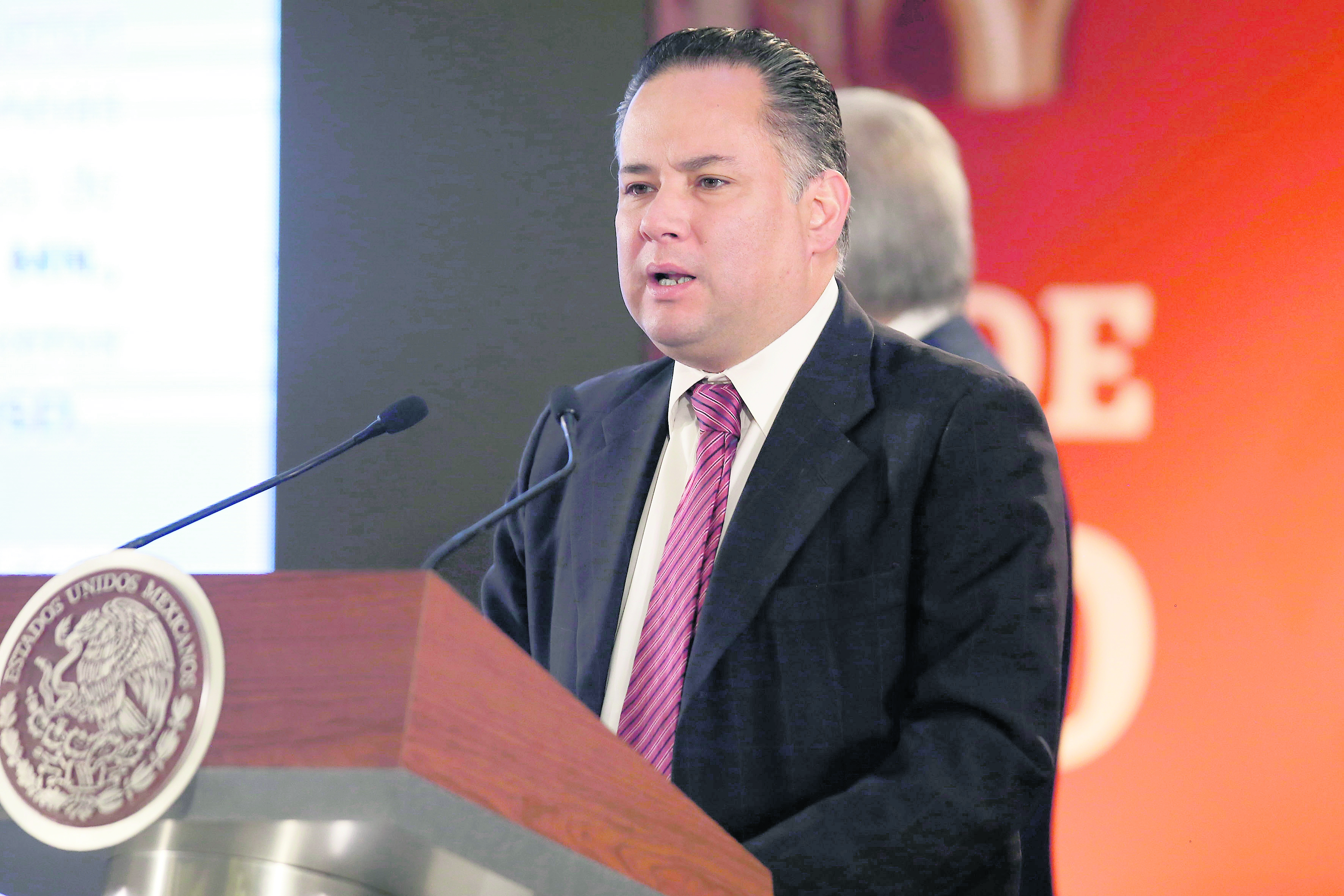 Duarte y Sandoval desviaban dinero a asociación ganadera: Santiago Nieto