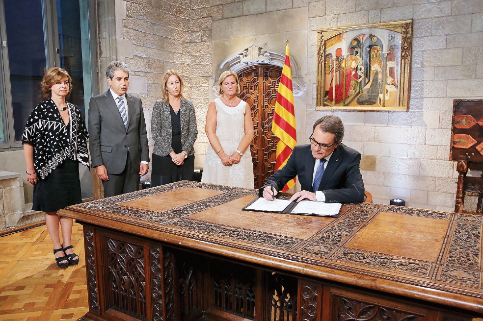 Artur Mas convoca a comicios anticipados en Cataluña 