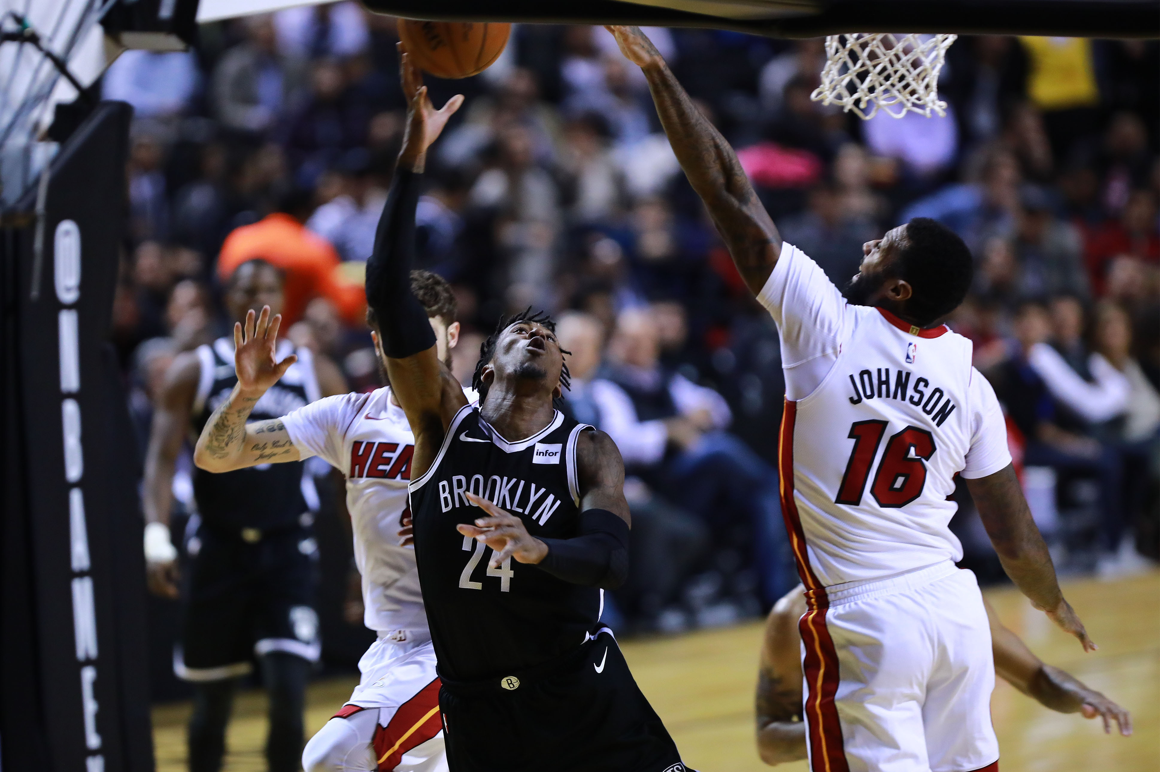 Miami derrota a Brooklyn en la Ciudad de México 