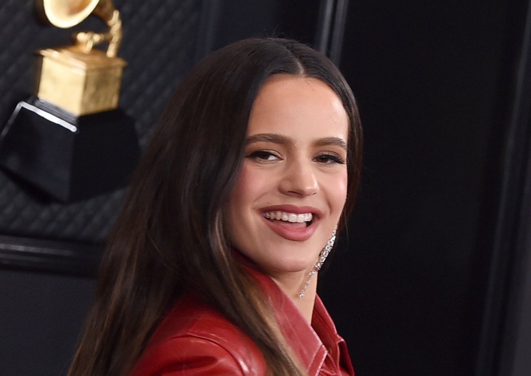 Rosalía lanza refresco de cola con famosa marca