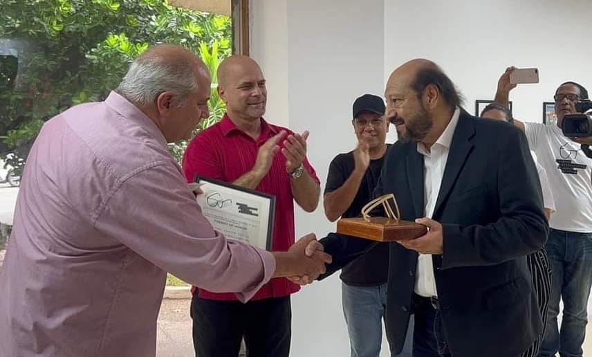 Premian a caricaturista de EL UNIVERSAL en Cuba