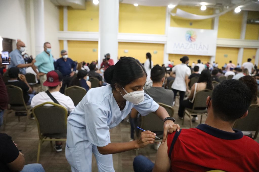 En Mazatlán ya es obligatorio presentar certificado de vacunación contra Covid-19 para acudir a espacios públicos