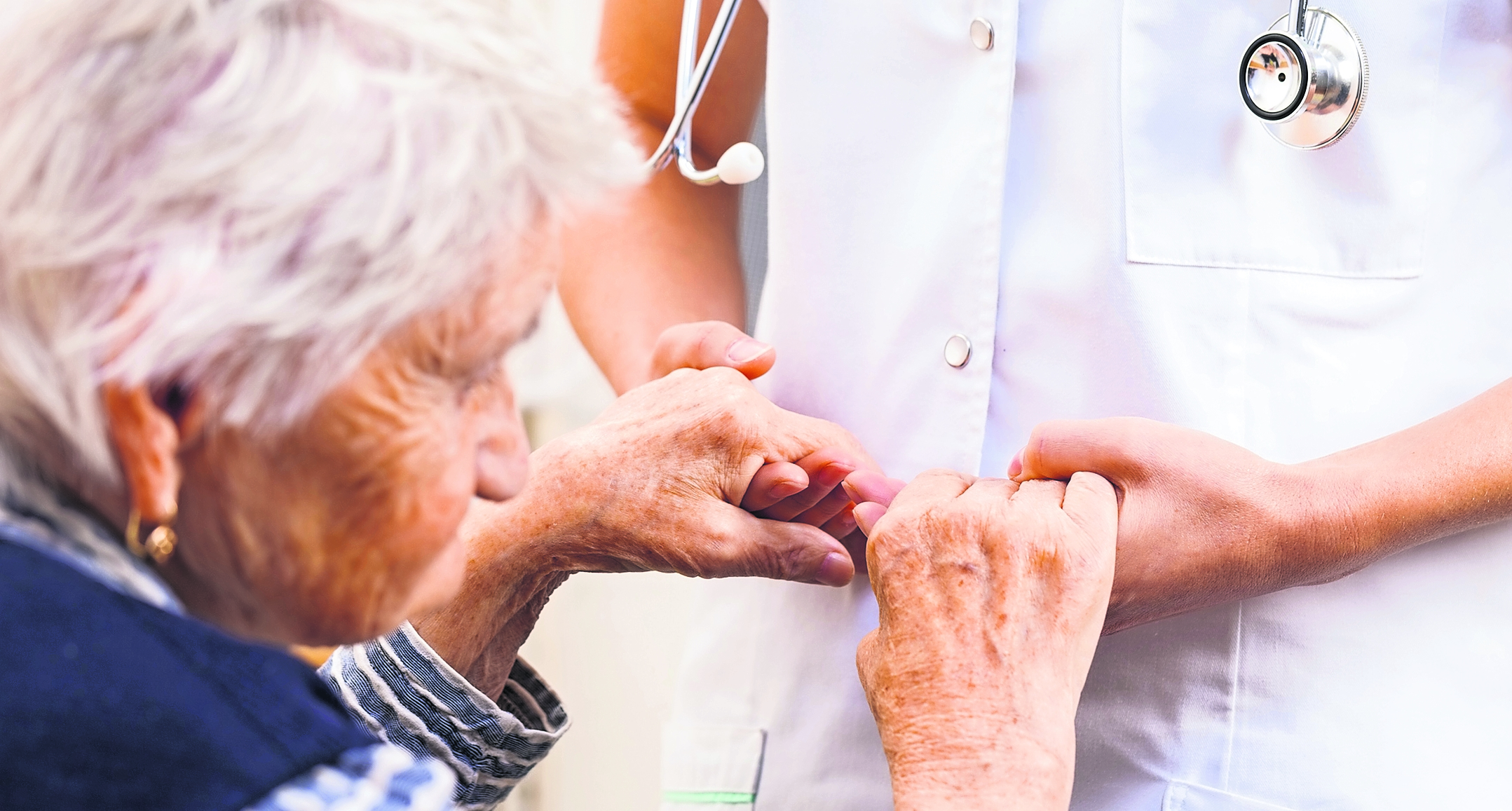 Bacterias podrían ser las causantes del mal de parkinson