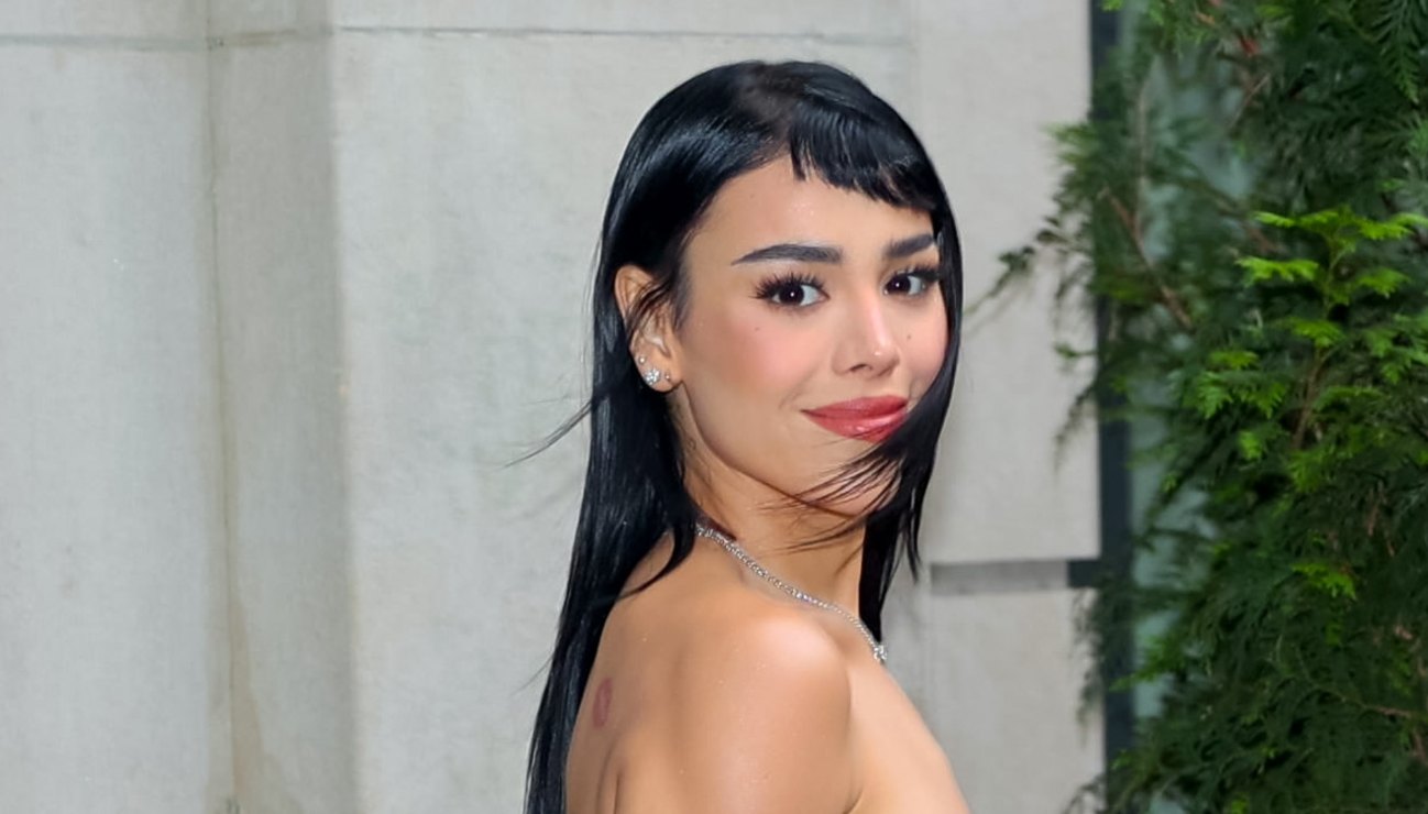 Danna Paola deslumbra en un minivestido transparente de Fendi en la gala de Tiffany