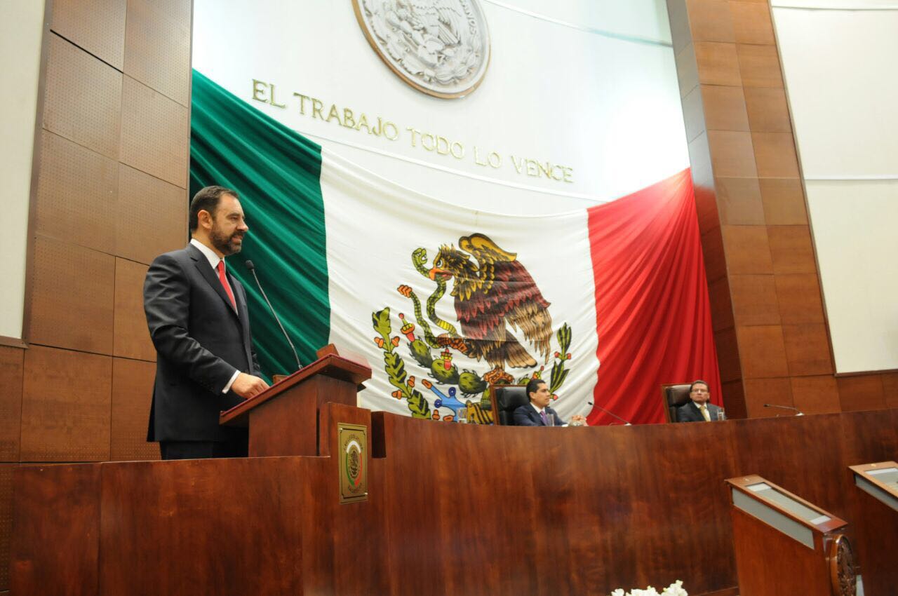 Gobernador de Zacatecas rinde primer informe ante diputados