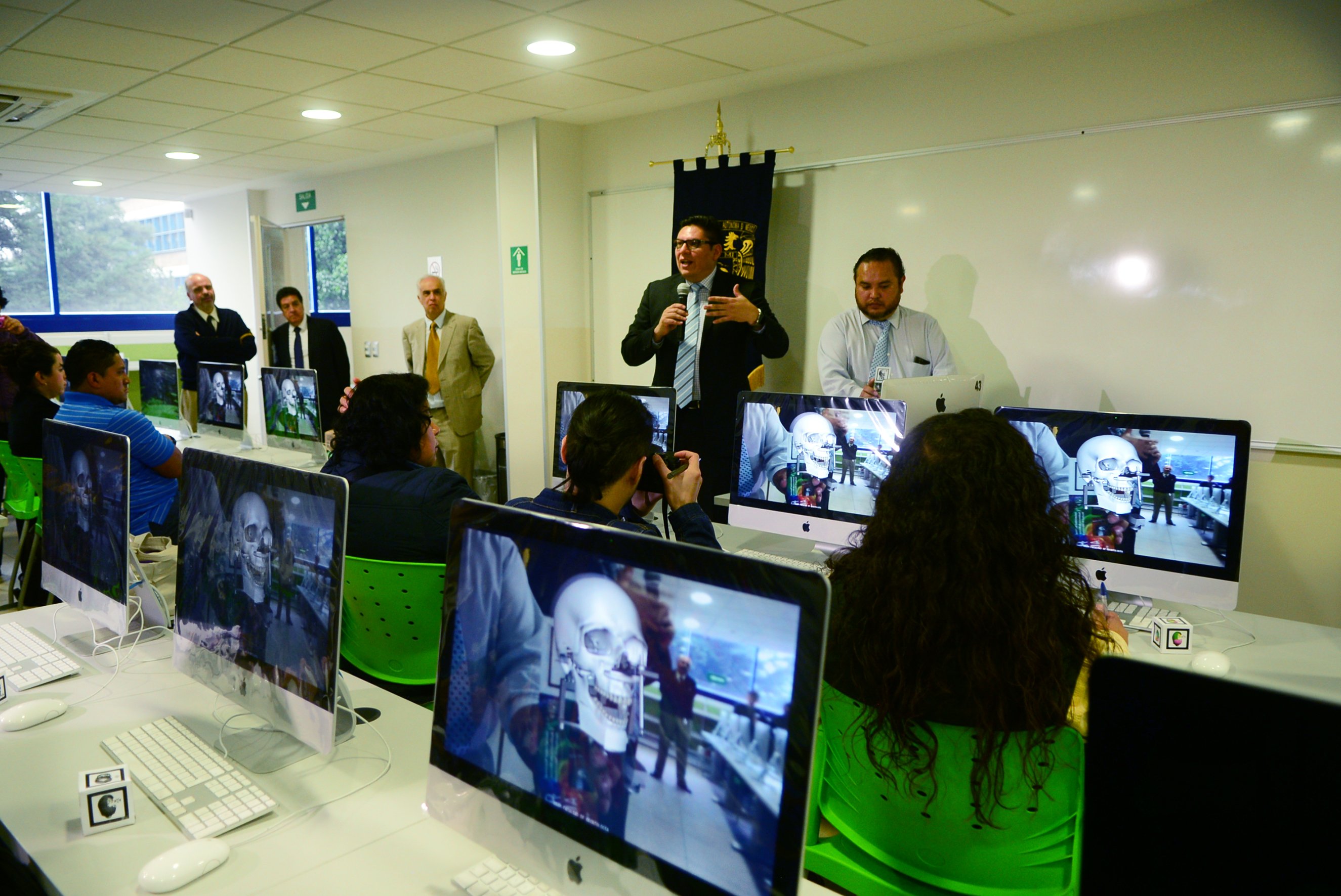Enseñan odontología en la UNAM con aulas virtuales