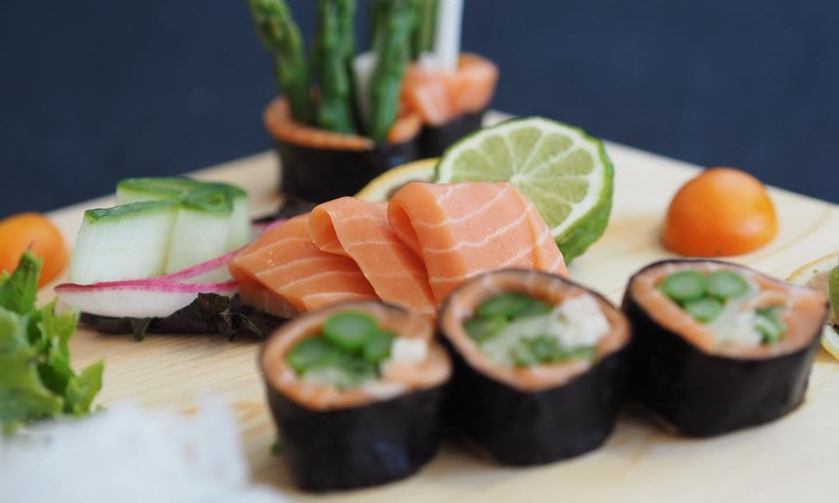 Este sushi es elaborado con pescado cultivado en un laboratorio