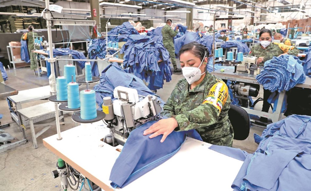 Mexico’s Army is producing thousands of scrubs for frontline healthcare workers