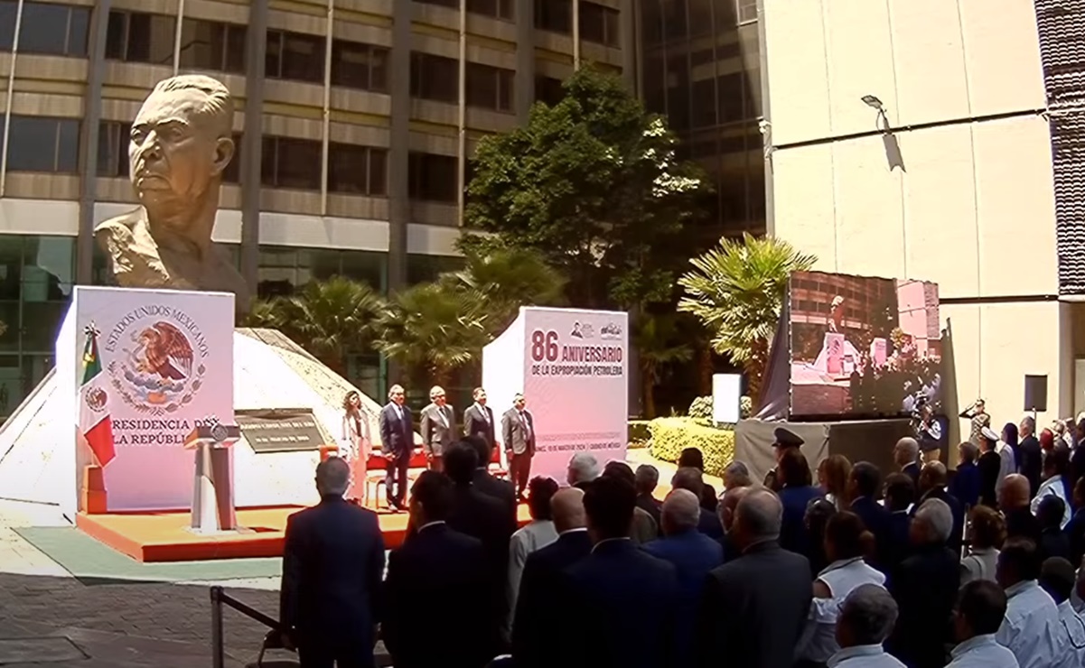 AMLO en conmemoración de Expropiación Petrolera: "Traidor a la patria quien entrega los recursos a extranjeros"