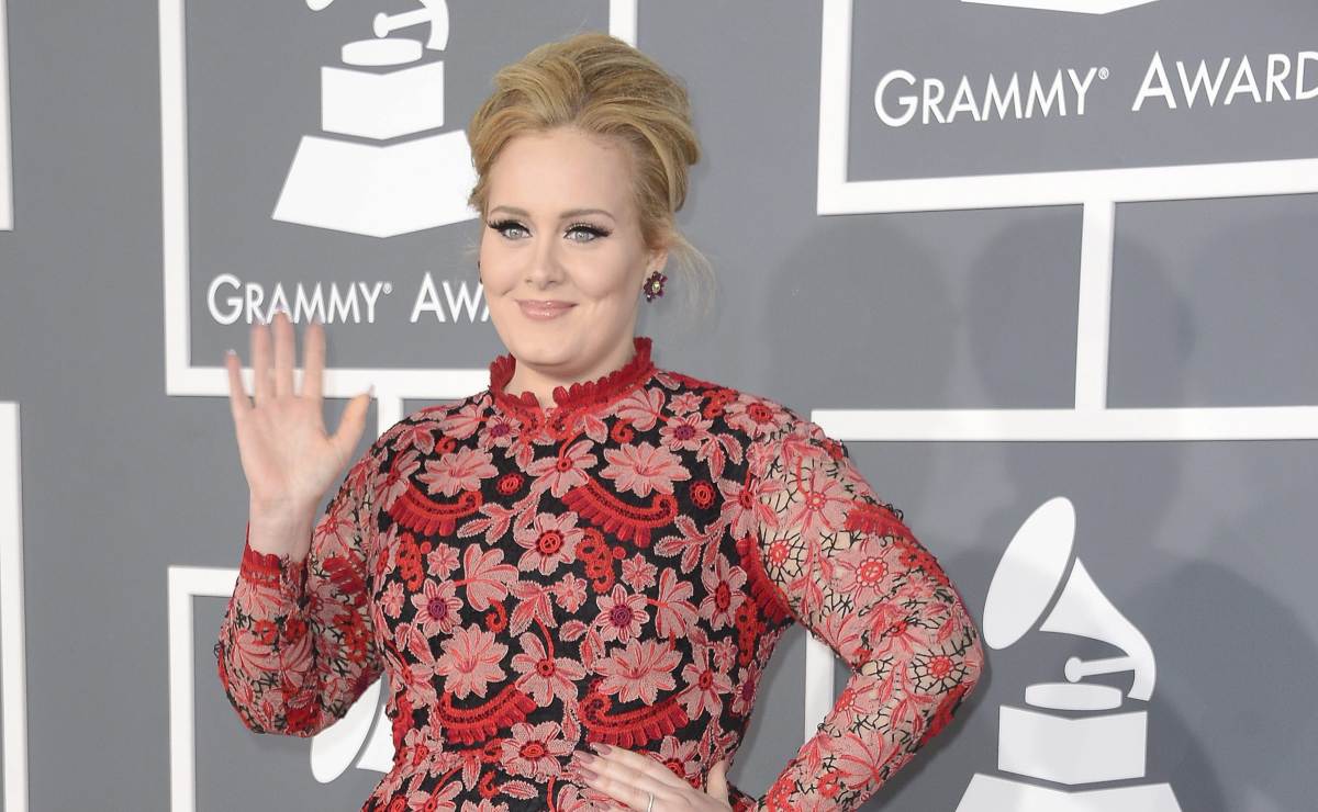 Adele sorprende con jeans ajustados en apoyo a la selección de Inglaterra