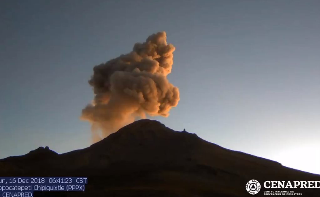 Reportan caída de ceniza del volcán Popocatépetl en municipios de Puebla