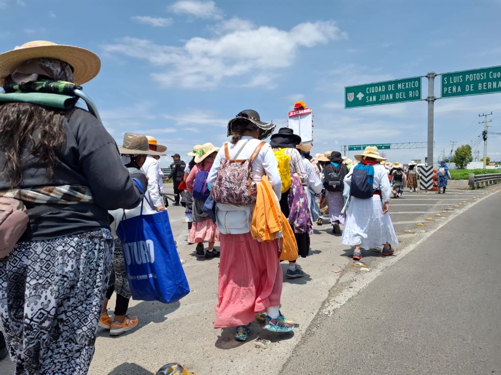 Peregrinas inician su caminata hacia la Basílica de Guadalupe