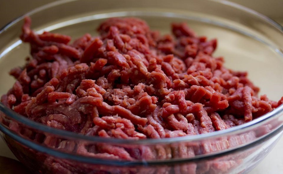 Retiran 60 toneladas de carne molida por contaminación de E.coli
