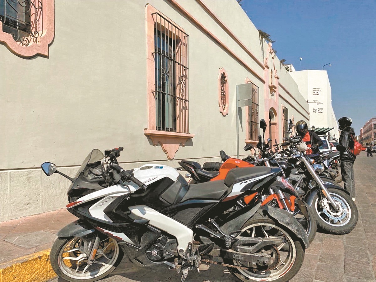 "Llegas más rápido", llaman a usar la bici y la moto para moverte en Querétaro