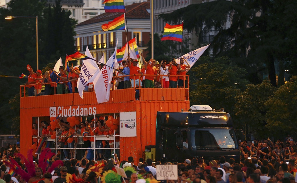 Miles 'toman' Madrid en Marcha del Orgullo Gay