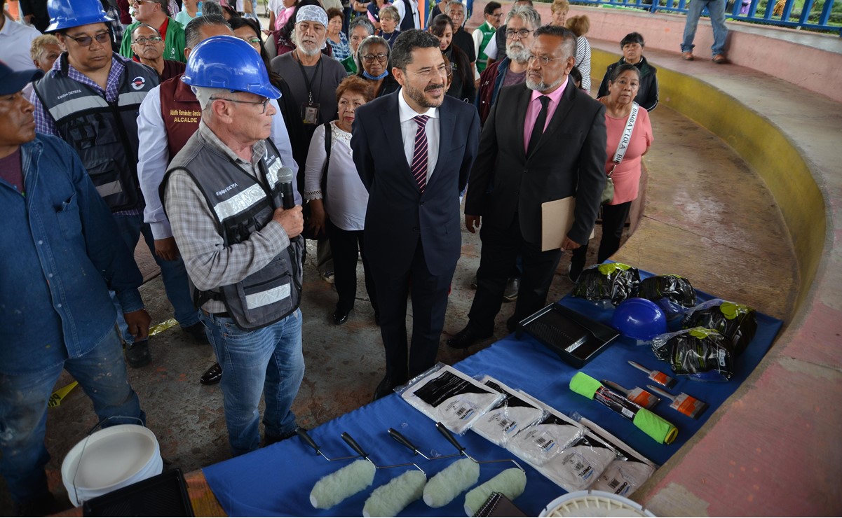 Martí Batres supervisa proyecto de mejoramiento barrial en Peñón de los Baños 