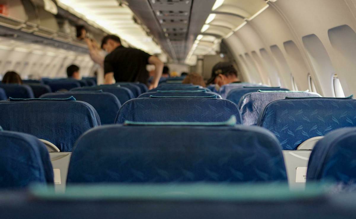 Sobrecargos de Aeromar piden irse a Aeroméxico; ven quiebra inminente